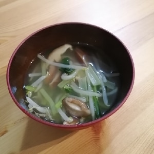 小松菜と椎茸ともやしの中華スープ♡